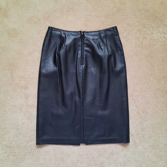 Danier leather skirt black - Picture 2 of 2